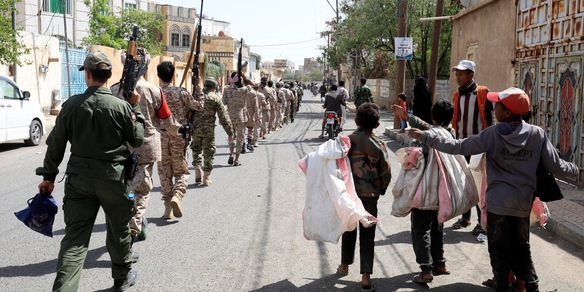'Houthi conquistano altro terreno, controllano Stretto Bab al-Mandeb'