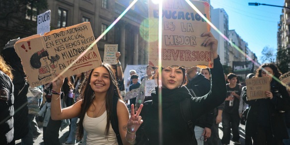 Nuova protesta delle università pubbliche in Argentina contro i tagli del governo