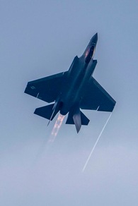 Usa approvano la vendita di F-35 all'Arabia Saudita per 24,3 miliardi