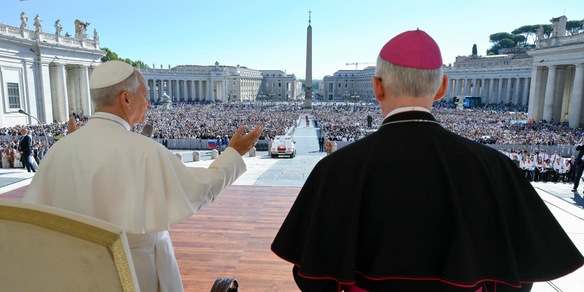 Il Papa, tutelare i migranti minori, vivono sofferenze indicibili