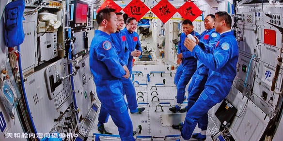 Un astronauta straniero per la prima volta sulla stazione spaziale cinese Tiangong