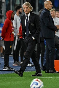 Nations League: Mancini ne cambia otto, in campo insieme i fratelli Esposito