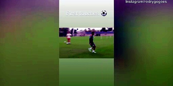 Rodrygo, primi sorrisi: eccolo con il pallone tra i piedi