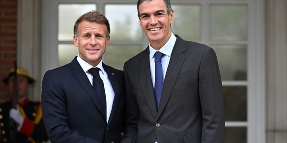 Macron, 'soluzioni ferme per proteggere le nostre frontiere comuni'