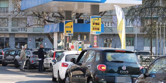 Fonti Chigi, ben avviato dialogo con la Libia sul price cap di Tamoil