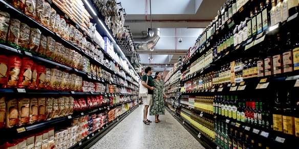 Aumentano in valore le vendite al dettaglio di agosto, +0,3% mese, +0,5% anno