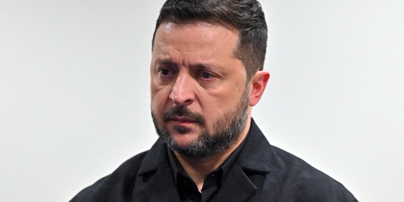 Zelensky, 'aumenteremo gli attacchi alle raffinerie russe in risposta all'escalation'