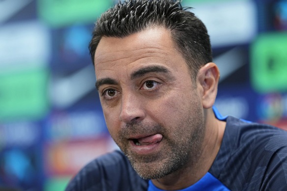 12 "Solo" dodicesima posizione per Xavi, allenatore del Barcellona: il tecnico percepisce 3,8 milioni a stagione
