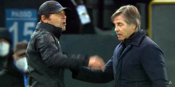 Conte e Oriali espulsi e furiosi con l’arbitro: in tv si sente tutto <span style="color: rgb(153, 0, 0);">FOTO</span>