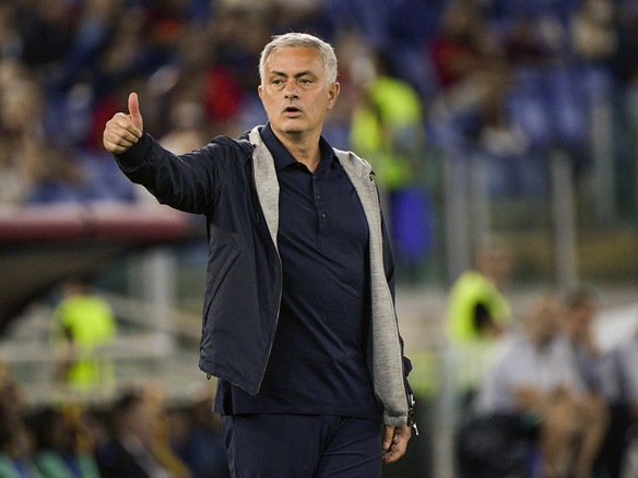 Roma, Pellegrini salta il derby: ecco le opzioni di Mourinho per sostituirlo