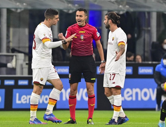 Di Bello grazia Brozovic due volte. Giallo a Mourinho da scolaretto