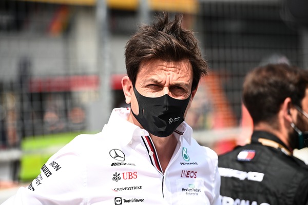F1, Wolff: "Abbiamo problemi di affidabilità che continuano a ripetersi"