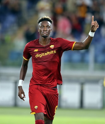 Abraham stringe i denti per la Juve: il piano della Roma per farlo giocare