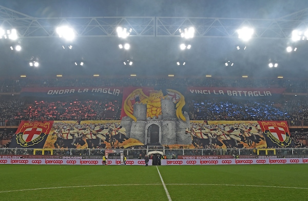 Genoa, nuova proprietà e biglietti gratis per il Verona: tifosi in coda
