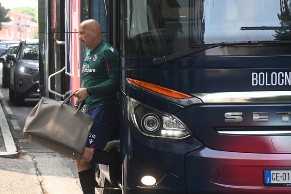 Bologna, è un ritiro a singhiozzo: decide Mihajlovic