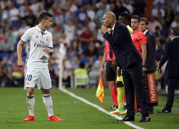 Calciomercato, Zidane 'stoppa' James: «Dovrebbe restare»