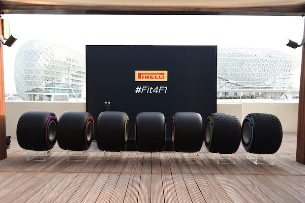 F1, Pirelli: 3500 pneumatici per i test di Barcellona
