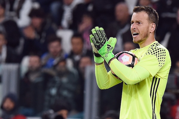 Juventus, quasi fatta per Neto al Valencia: operazione da 7 milioni + bonus