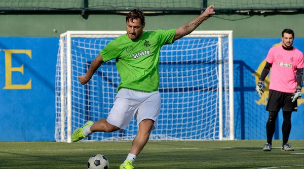 Totti torna in campo! Show al Circolo Aniene