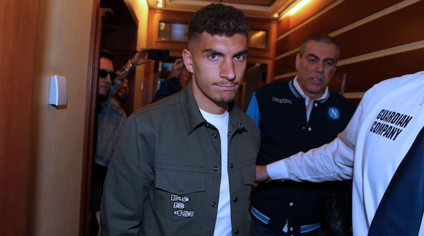Napoli, visite mediche per Di Lorenzo