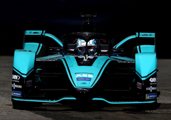 Formula E, ePrix di Riyah: pole di Sims FOTO