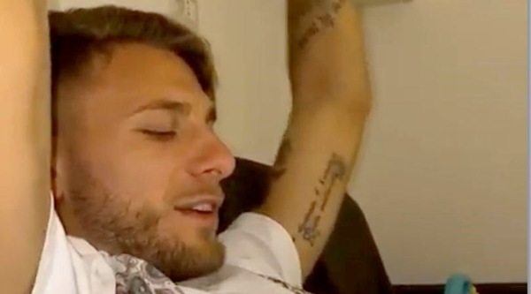 Immobile, come tornare bambino: canta “Il ballo del girasole” con le sue figlie