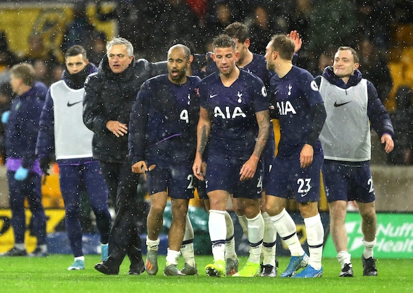 Premier, Mourinho "vede" il 4° posto. Vola il City, solo 19' per Kean
