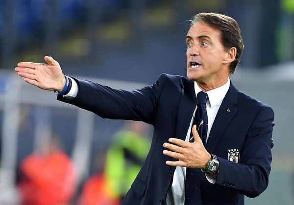 Mancini: "Napoli, il sorteggio di Champions più duro è il tuo"