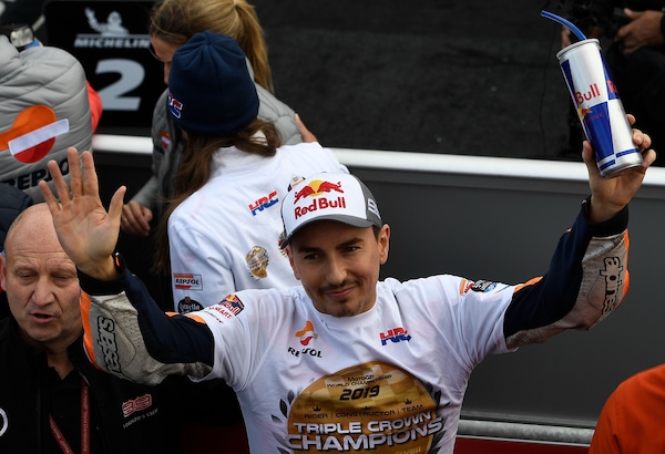Clamoroso Lorenzo: "Presto tornerò nel paddock"