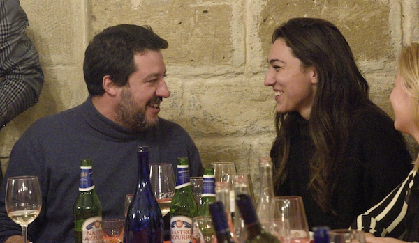 Firenze, ladri in villa Verdini: annerita foto di Salvini