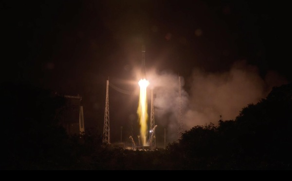 Spazio, lanciata Soyuz con il satellite italiano Cosmo-SkyMed