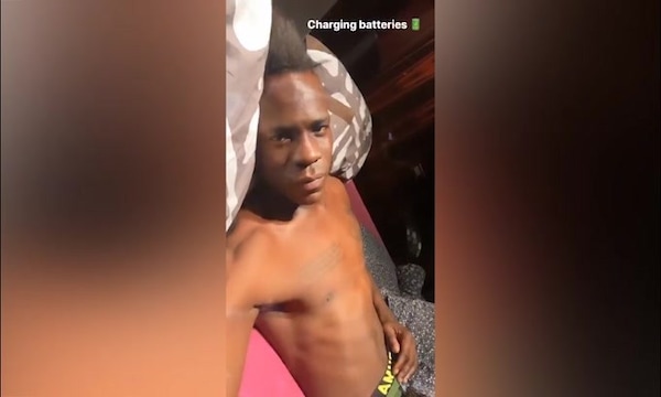 Balotelli si ricarica così sotto Natale...