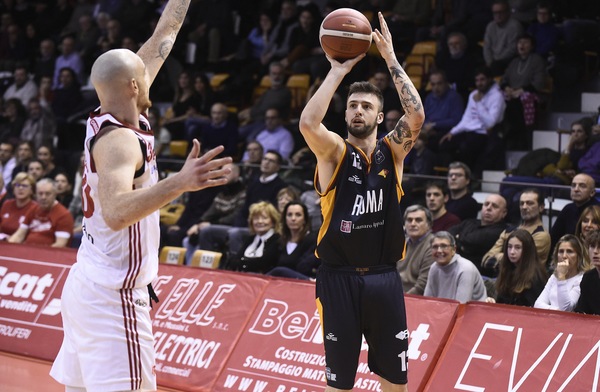 La Germani Brescia espugna Cantù, Virtus Roma ko