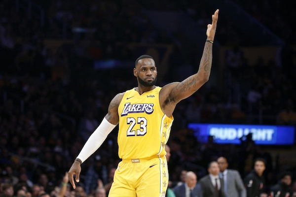Nba, vincono Thunder e Pelicans. LeBron James mostruoso: 9mila assist in carriera