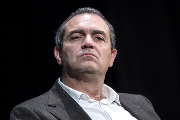 De Magistris: "Indietro rispetto alle aspettative, a Napoli serve una grande squadra"