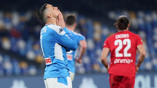 Napoli ko tra i fischi del San Paolo: festa Fiorentina
