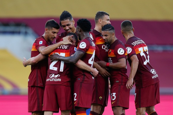 Roma-Fiorentina 2-1: doppio Veretout su rigore, furia viola