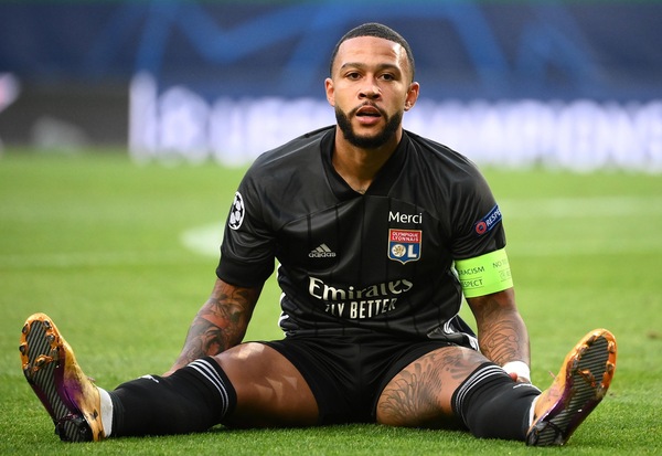 "Juve, Milan e Inter su Depay: sfida al Barcellona"