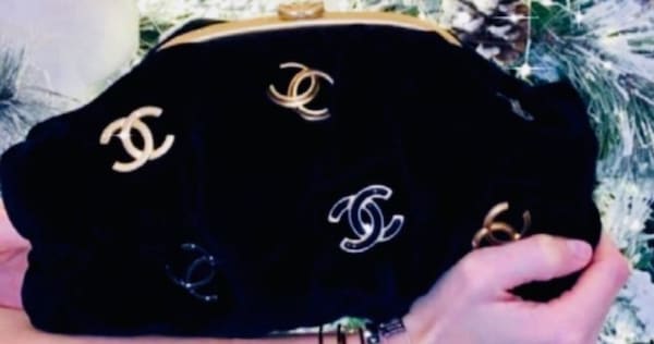 Ilary Blasi e il costoso regalo di Totti: spunta una borsa di Chanel