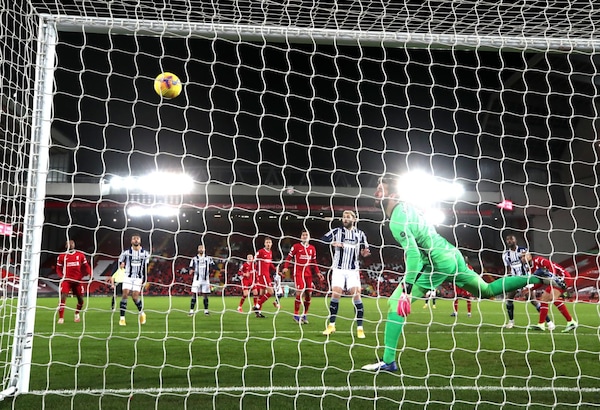 Liverpool fermato dal West Bromwich, pari anche per il Tottenham