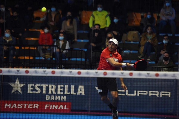 Padel, ecco la novità che arriva dalla Spagna: il campo per giocare 1 vs 1