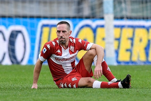 Ribery, nessuna lesione. Ma la Fiorentina non vuole rischiare
