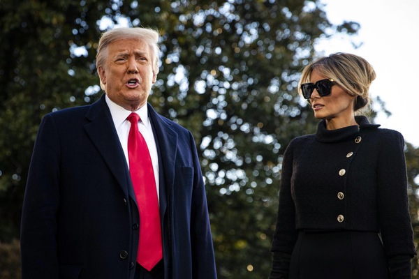 Inauguration Day, ecco quanto costano il vestito e la borsa di Melania Trump