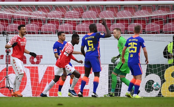 Bundesliga, il Lipsia cade a Magonza. Leverkusen ko senza Schick