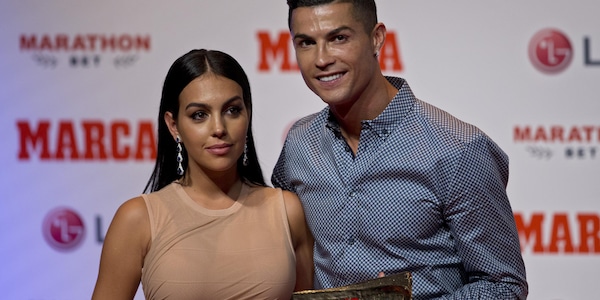 Gli auguri di Cristiano Ronaldo a Georgina: "Amore della mia vita"