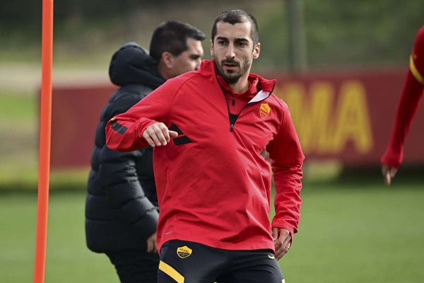 Roma, buone notizie: Mkhitaryan in gruppo. Ancora a parte Dzeko e Pedro