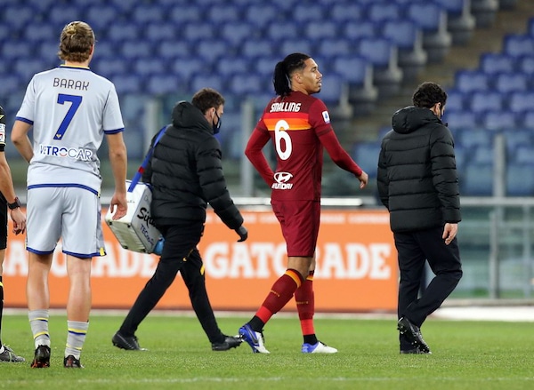 Roma, infortunio Smalling: le ultime sulle condizioni