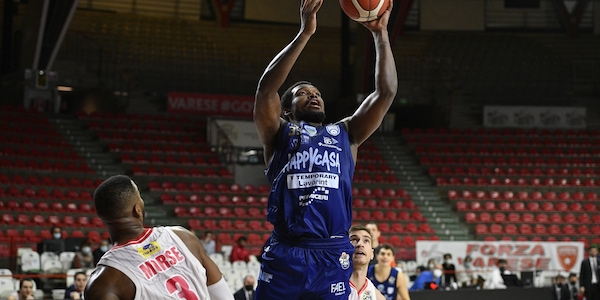 Perkins illumina, ma Brindisi si arrende a Varese 76-74