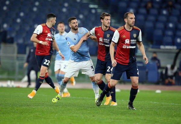 Il Cagliari alza il muro con Godin e Rugani
