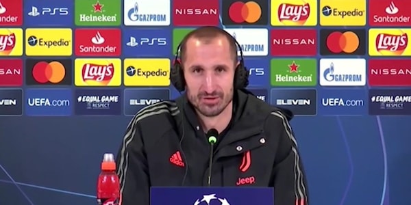 Chiellini, la scaramanzia in conferenza non evita l'infortunio...